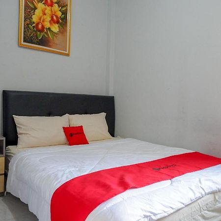 Reddoorz Near Jalan Adi Sucipto Solo Hotel Exterior photo