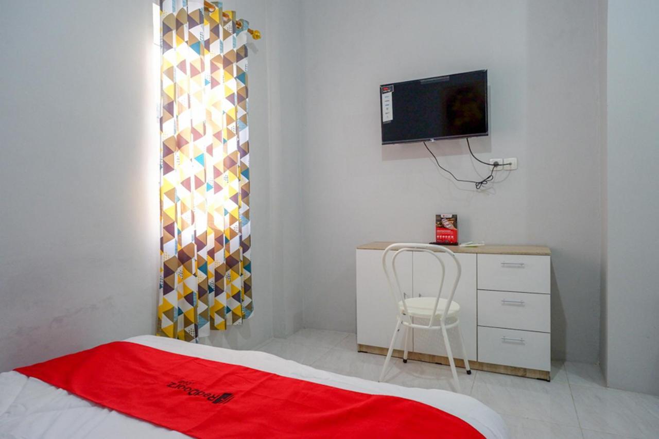 Reddoorz Near Jalan Adi Sucipto Solo Hotel Exterior photo