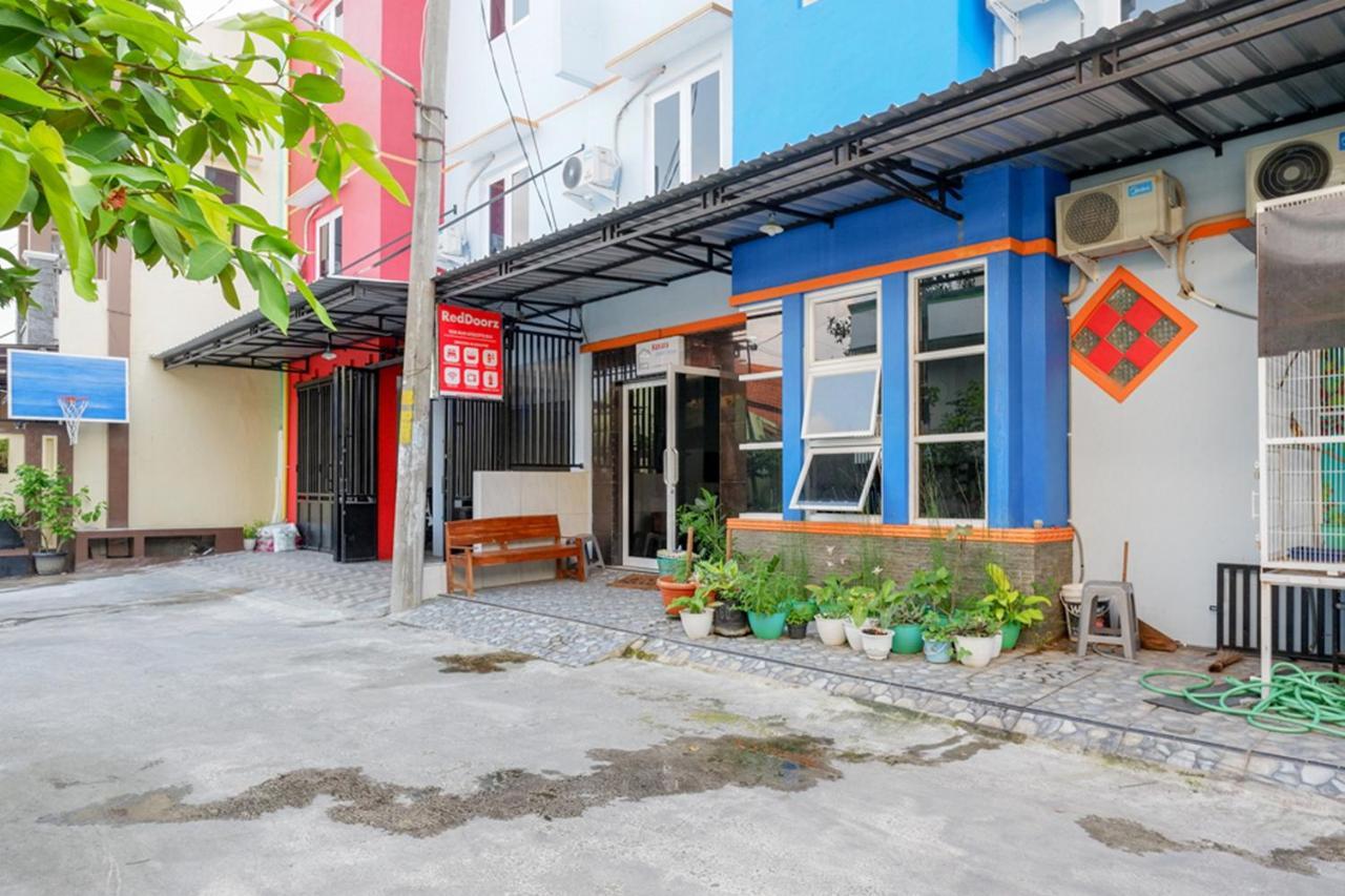 Reddoorz Near Jalan Adi Sucipto Solo Hotel Exterior photo