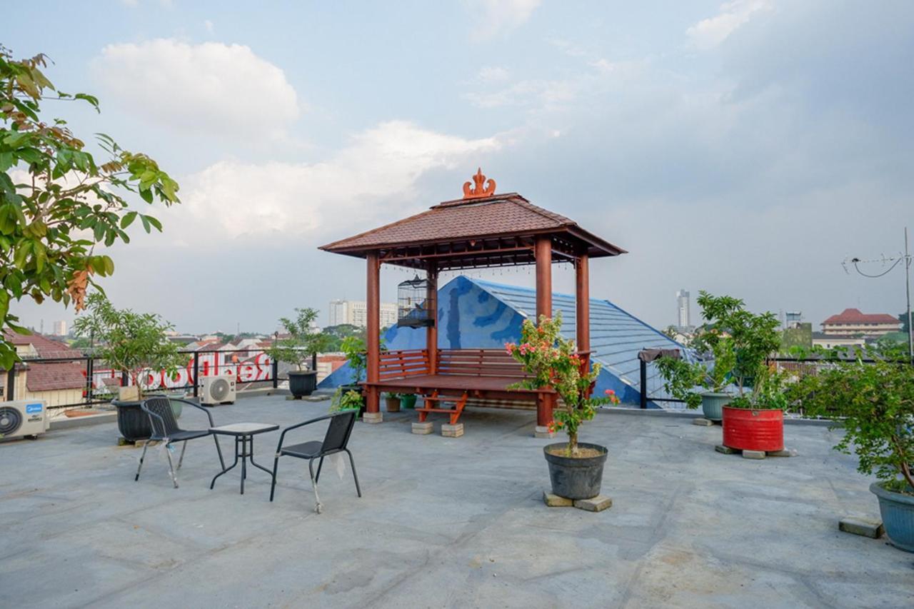 Reddoorz Near Jalan Adi Sucipto Solo Hotel Exterior photo