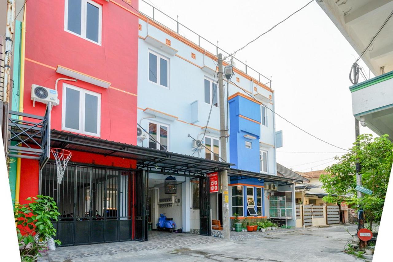 Reddoorz Near Jalan Adi Sucipto Solo Hotel Exterior photo