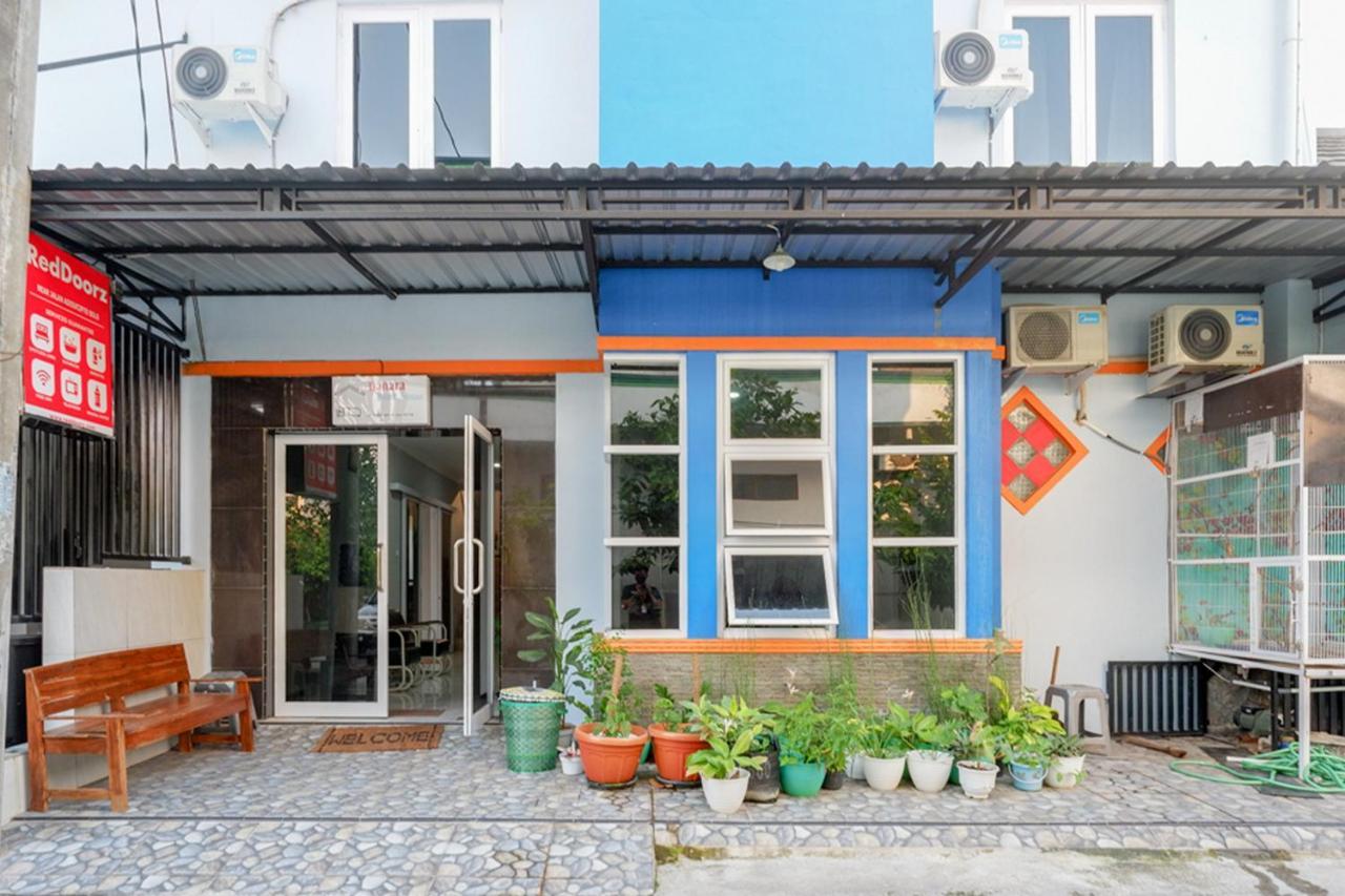 Reddoorz Near Jalan Adi Sucipto Solo Hotel Exterior photo